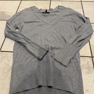 White House Black Market Men's V-Neck Sweater in Gray